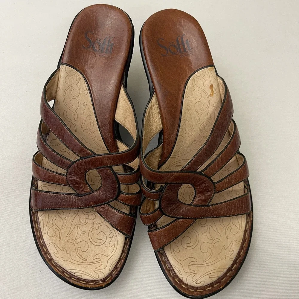Sofft Womens Brown‎ Leather Strappy Wedge Sandals Slip On Comfort Size 7W